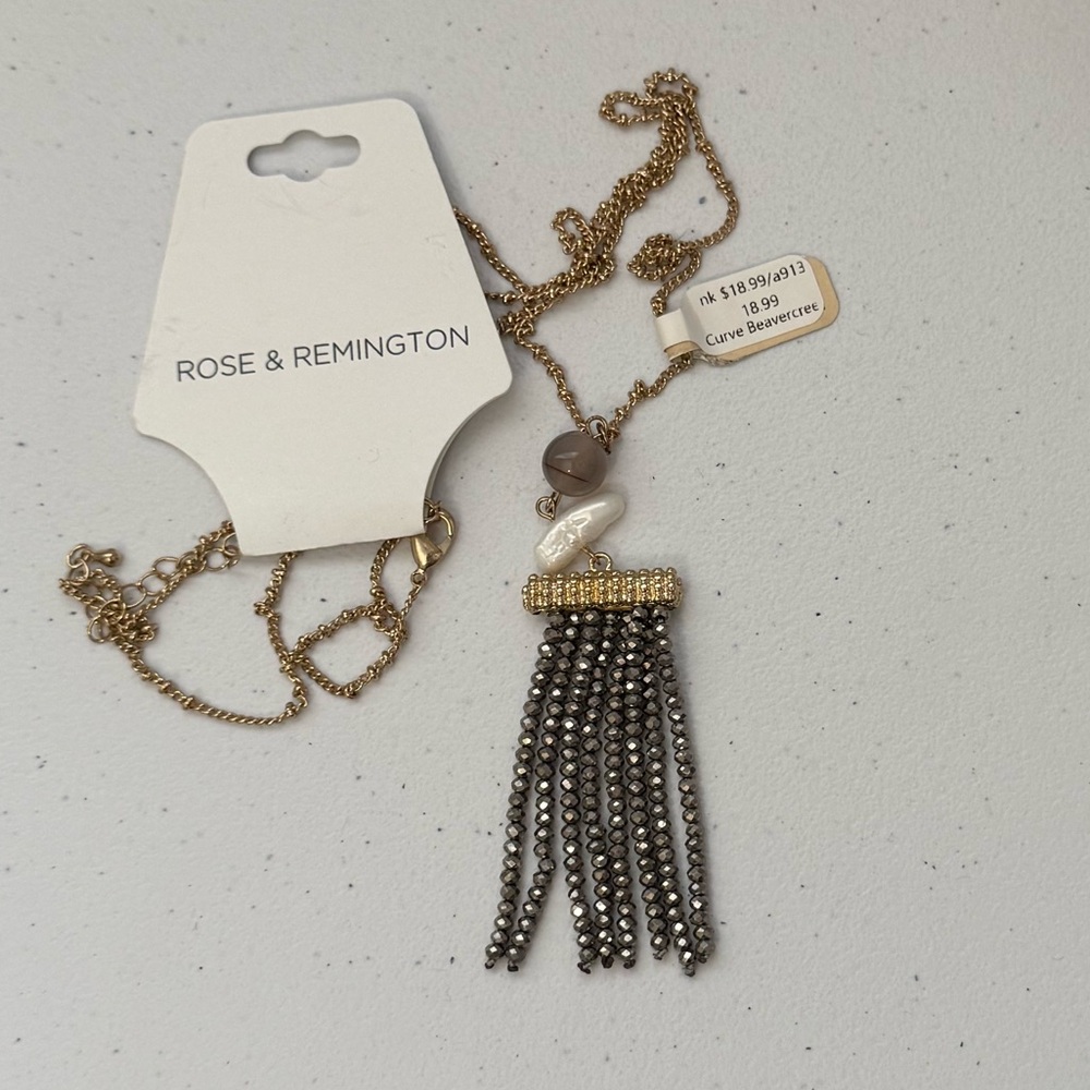 Rose & Remington Gray Fringe Stone Necklace